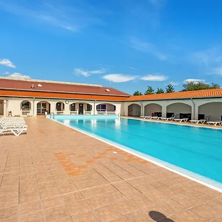 Holiday home Pet Friendly In With Wifi